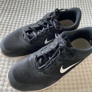 Nike Tennis Shoe